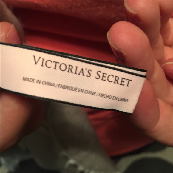 Victoria Secret throw - Picture 3 of 4